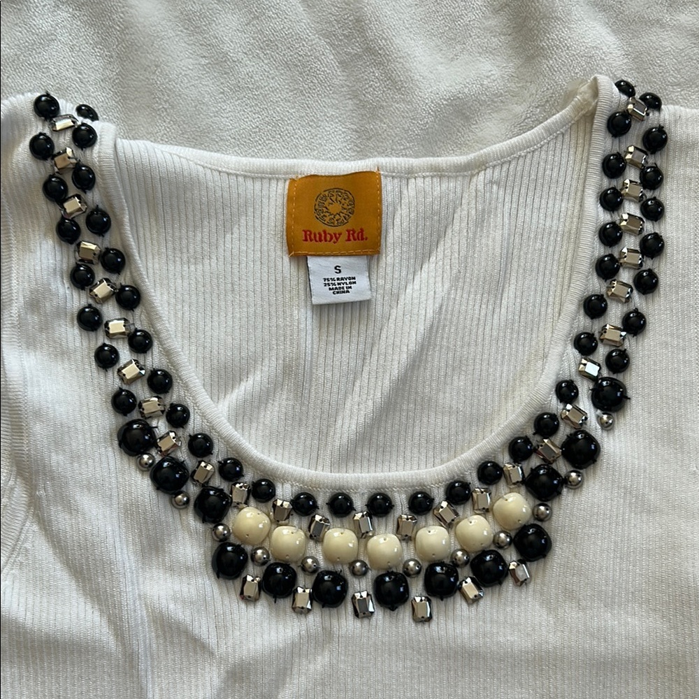 Ruby Rd. White Beaded Ribbed Tank Top - Picture 2 of 5
